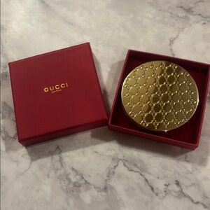 GUCCI PARFUMS GOLD DUAL COMPACT MIRROR
NIB